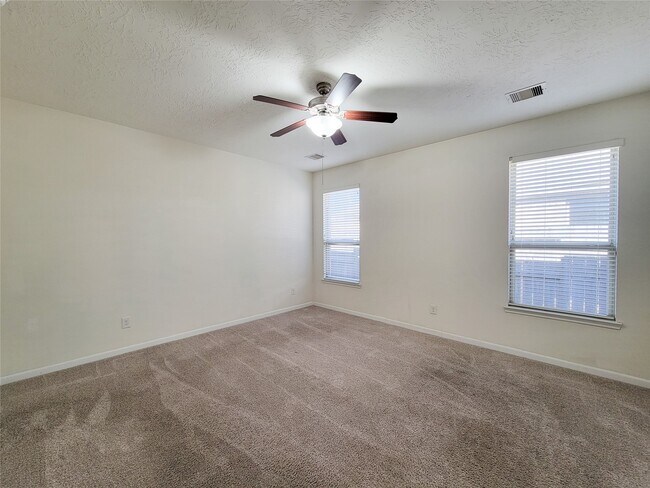 Building Photo - 3007 Meadow Prairie St