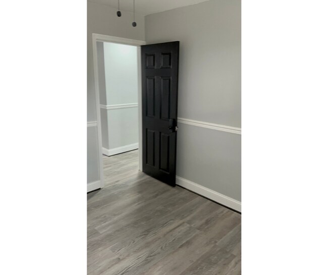 Building Photo - 2848 Edgecombe Cir S