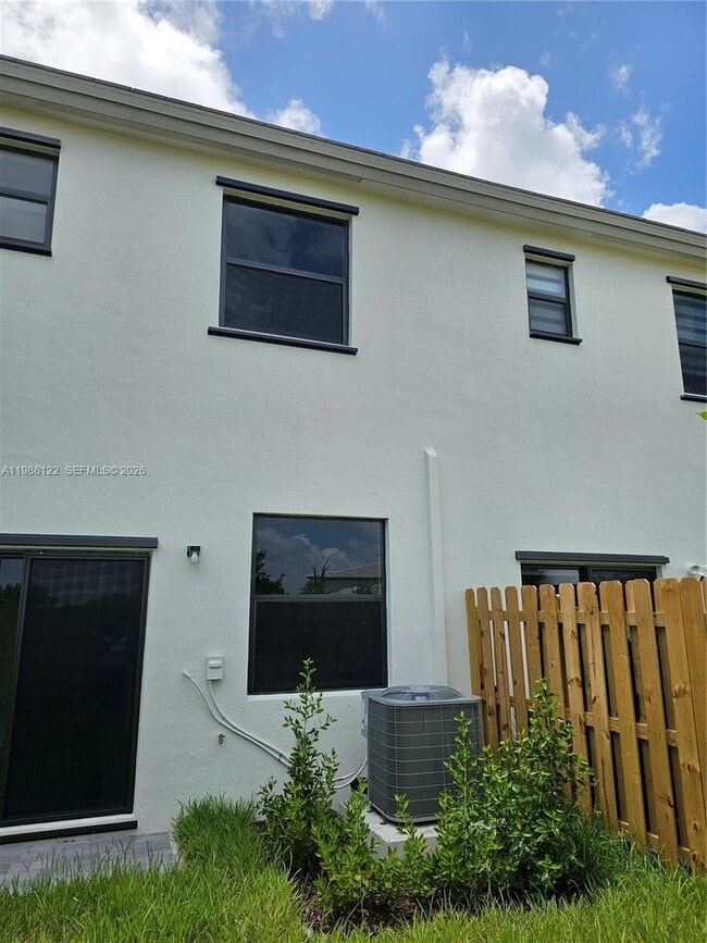 Building Photo - 13313 SW 285th St