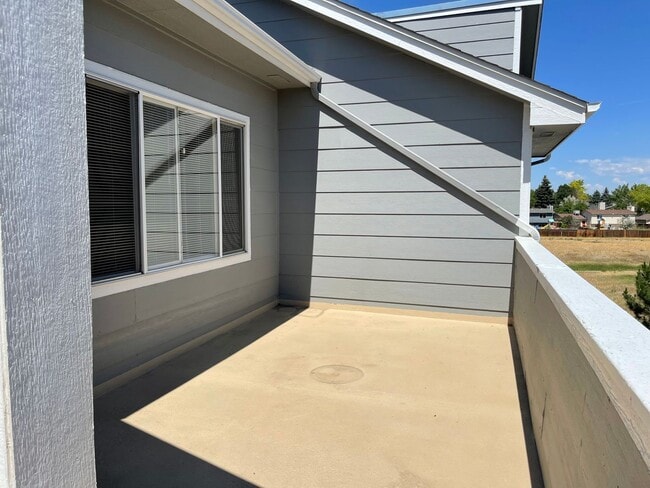 Building Photo - 1021 S Walden Way