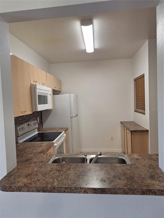 Building Photo - 495 Las Cortes Ln