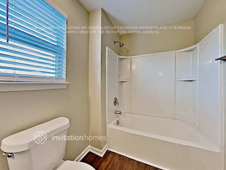 Building Photo - 111 Louden Dr