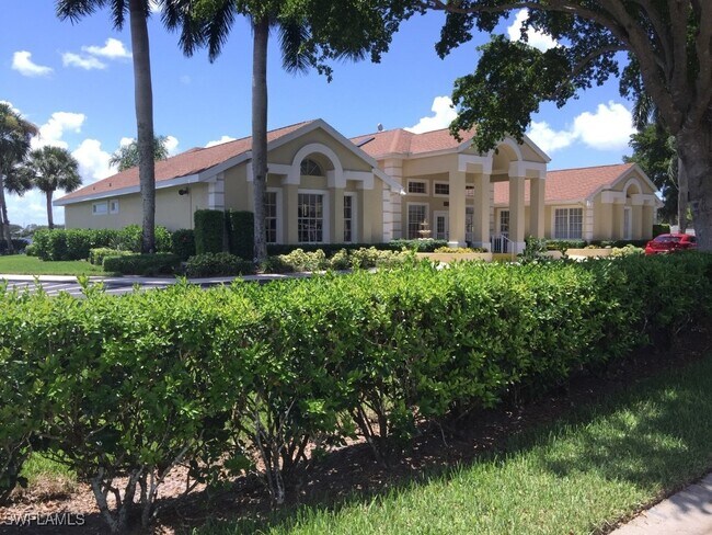 Building Photo - 2389 Piccadilly Circus