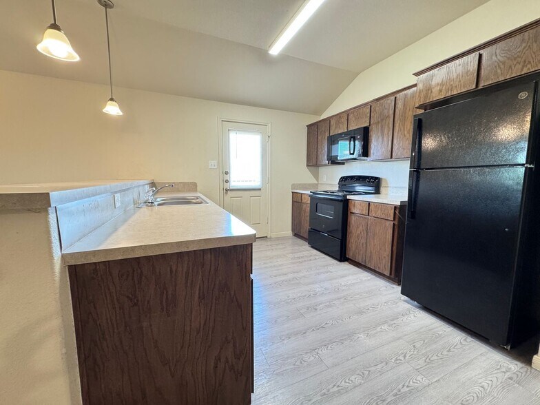 Building Photo - 5804 Rustler Dr
