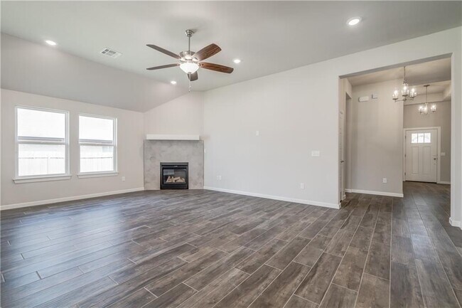 Building Photo - 6601 NW 150th Terrace