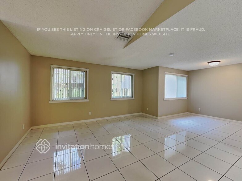 Building Photo - 10965 W Broward Blvd