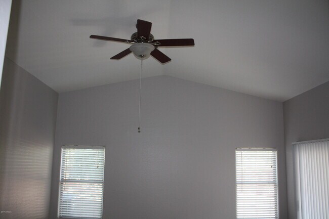 Building Photo - 14129 N 133rd Dr