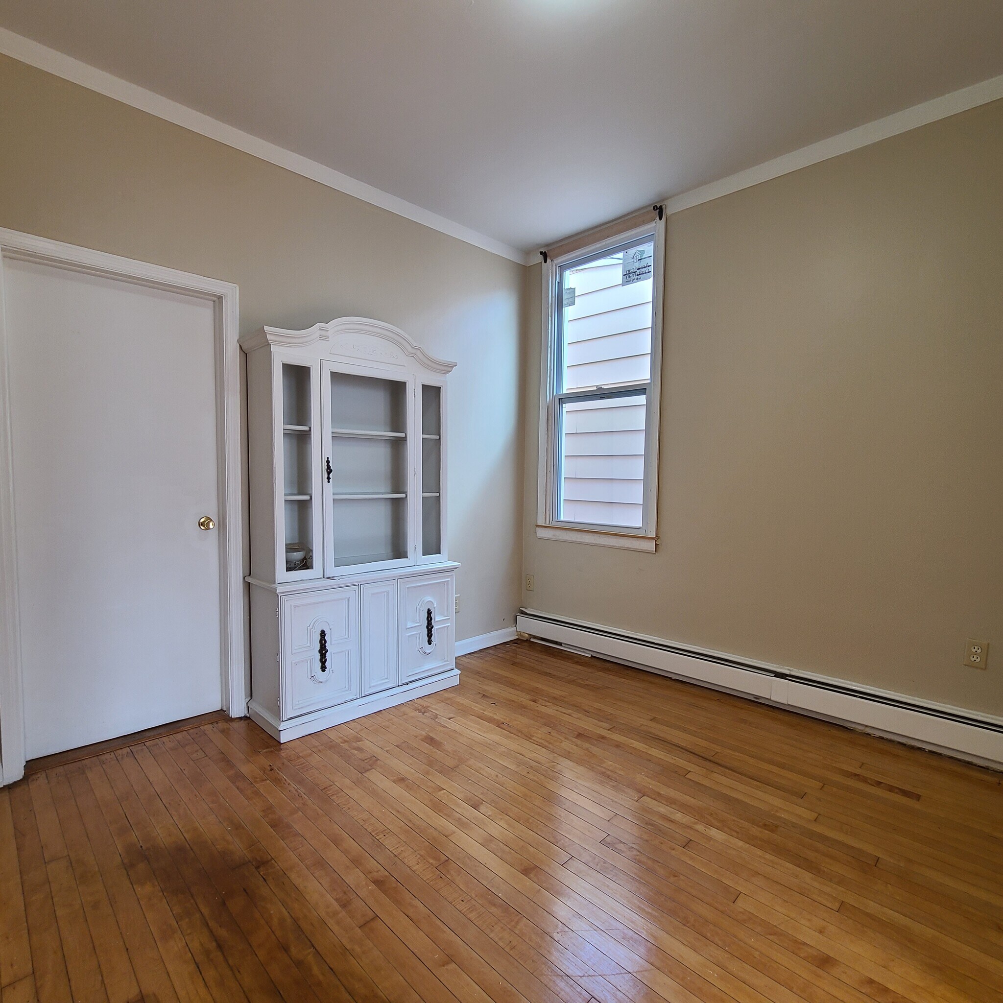 Building Photo - 616 36th St