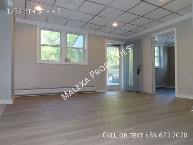 Building Photo - 1737 5th St
