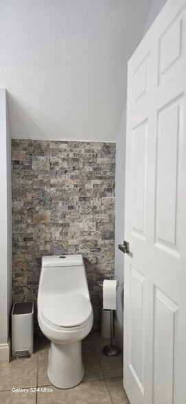 Building Photo - 5109 SW 141st Ave