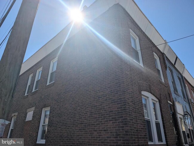 Building Photo - 1601 S LeCount St