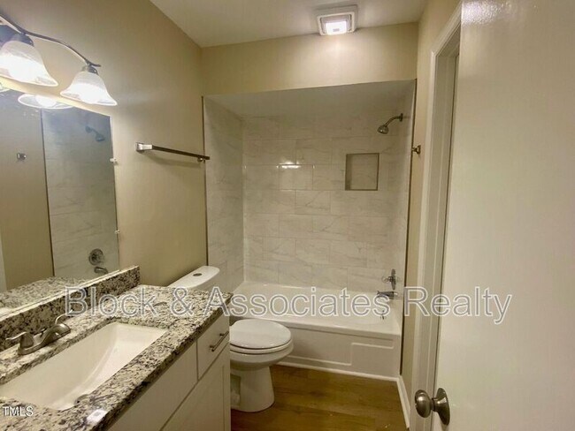 Building Photo - 6371 New Market Way