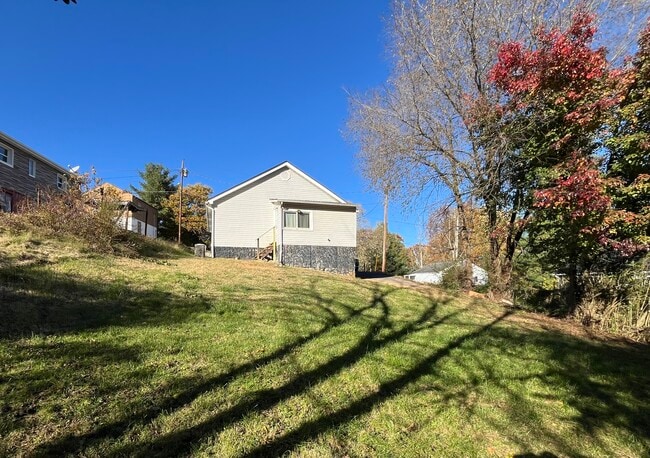 Building Photo - 109 Dalton St