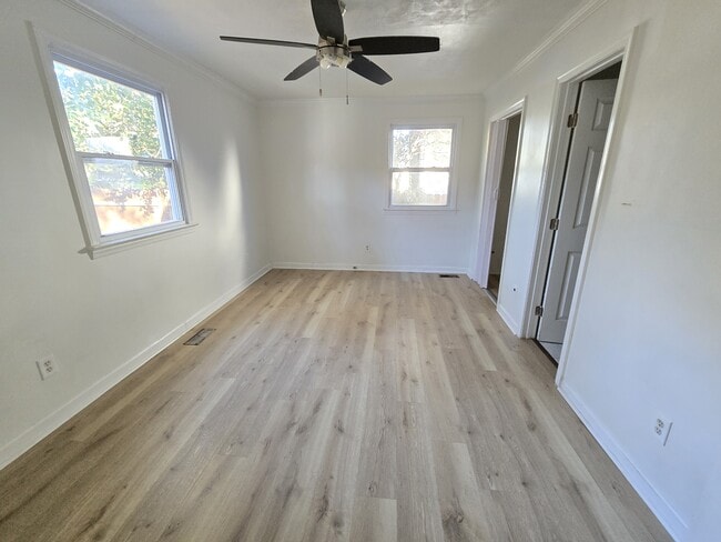 Building Photo - 9277 Mason Creek Rd