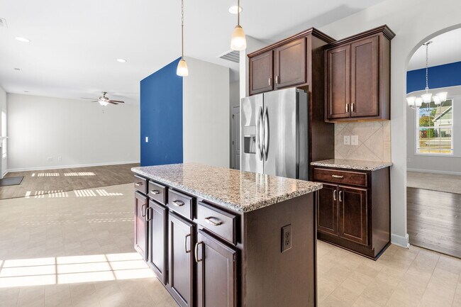 Building Photo - 4095 Irwin Dr