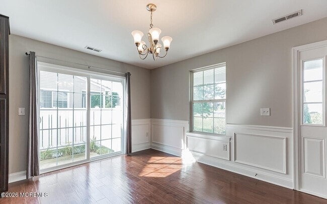 Building Photo - 507 Lexington Mews