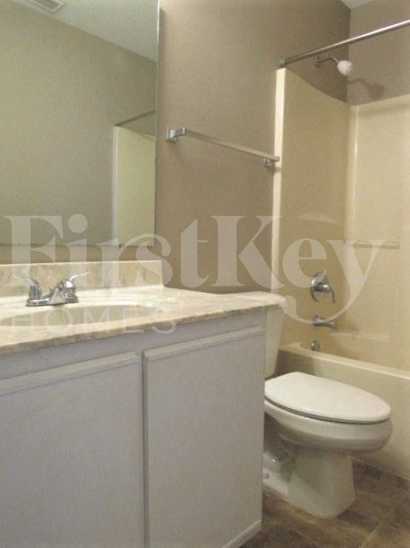 Building Photo - 10235 Lone Wolf Dr