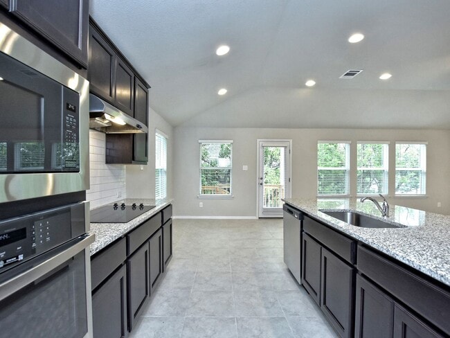 Building Photo - 4 BR / 2 BA - 1813 SF One-Story Home - Lago Vista!