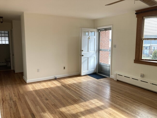 Building Photo - 705 Fallon Ave