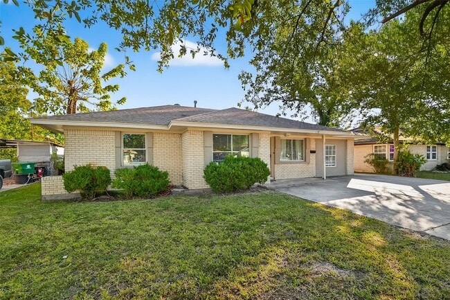 Building Photo - 138 E Rocky Creek Rd