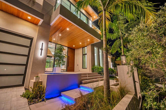 Building Photo - 408 Coral Way