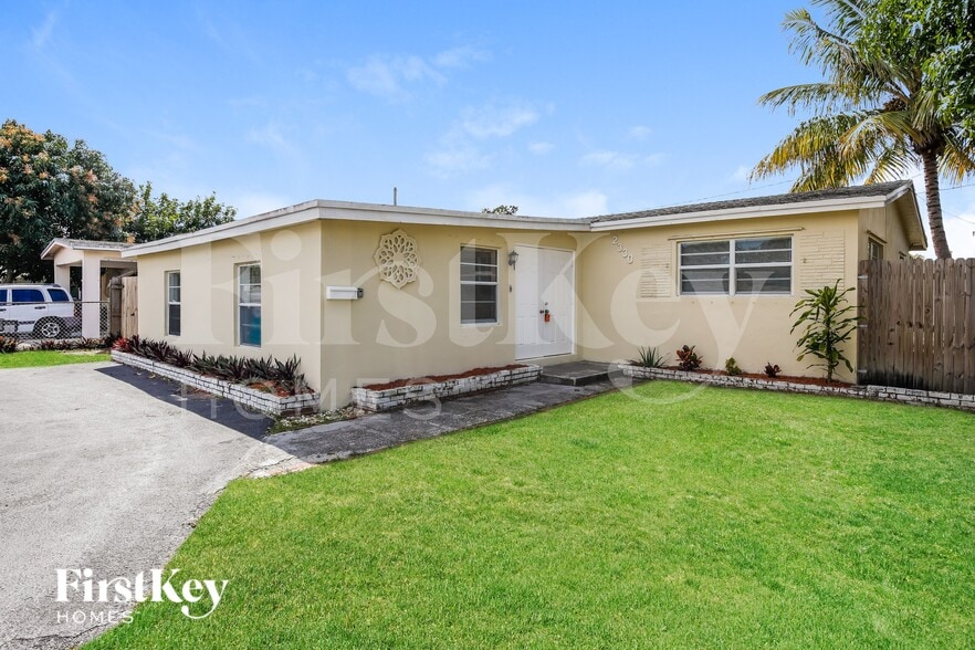 Building Photo - 2330 N 67th Ave