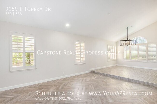 Building Photo - 9159 E Topeka Dr