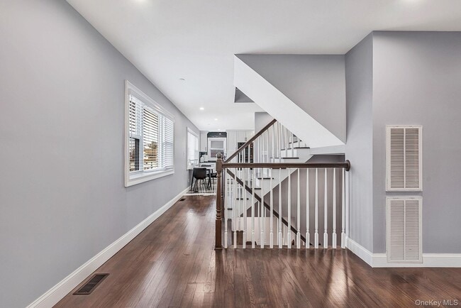 Building Photo - 449 Nassau Ave