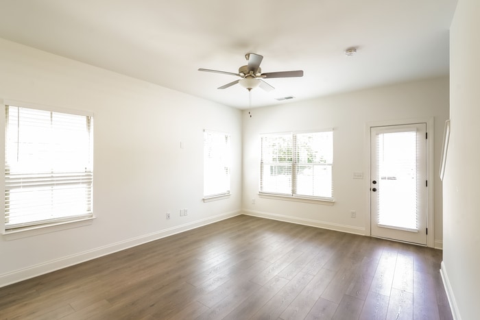 Building Photo - 308 B Lake St