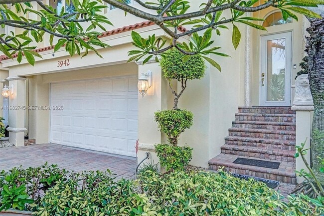 Building Photo - 3942 NE 171 St