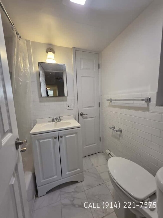 Building Photo - 149 Waverly St