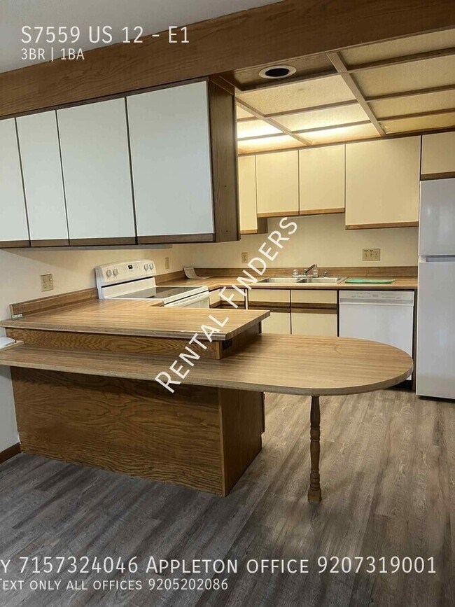 Building Photo - S7559 US-12