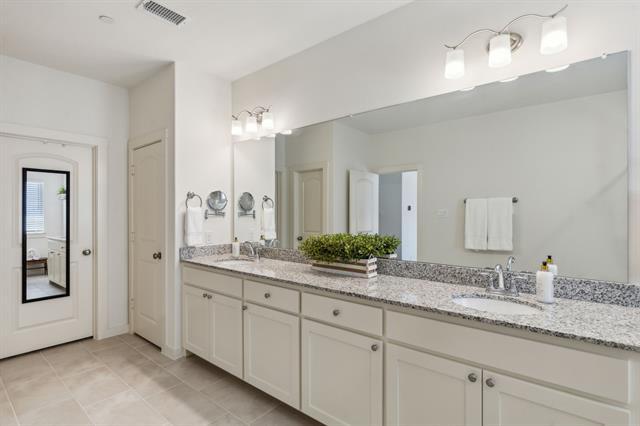 Building Photo - 4856 Woodruff Way