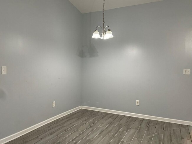 Building Photo - 2471 Honeycomb Way