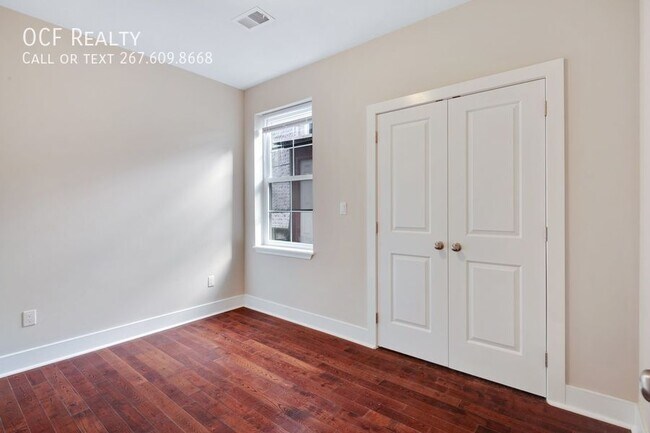 Building Photo - 46 S 44th St