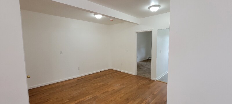 Building Photo - 101-103-103 Shultas Pl