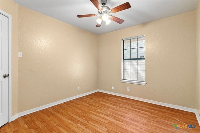 Building Photo - 3923 Oak Valley Dr