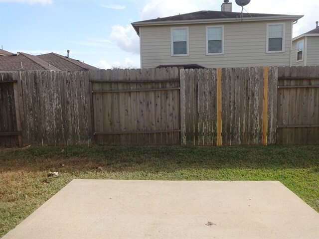 Building Photo - 20747 Cypress Post Dr