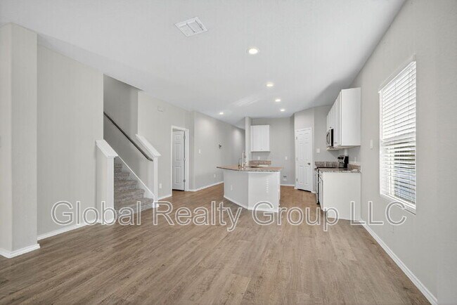 Building Photo - 10419 Lateleaf Oak