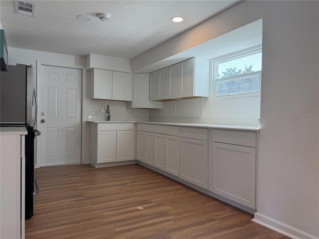 Building Photo - 249 Mt Vernon Dr