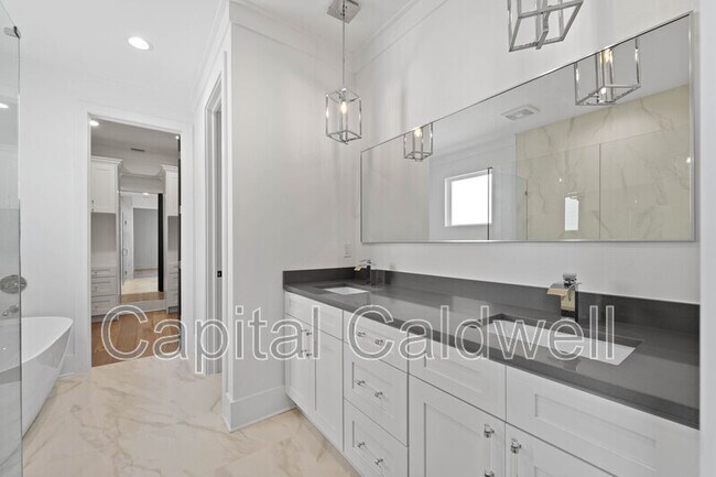 Building Photo - 2345 Bahia Vista St