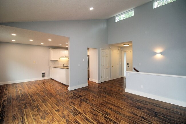 Building Photo - 3896 Botticelli St