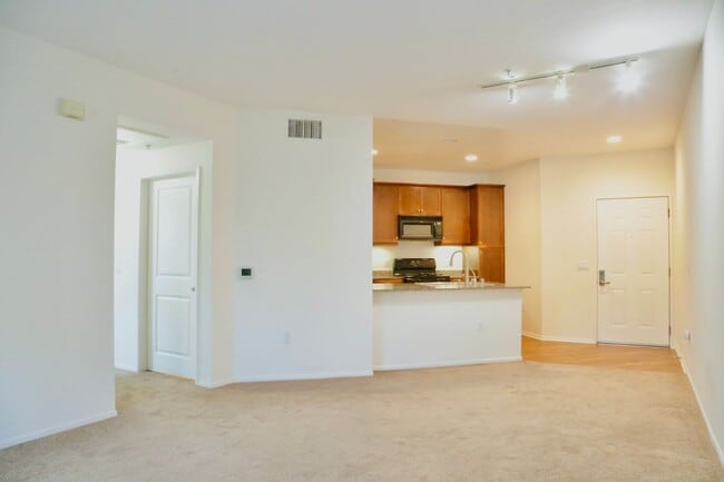 Building Photo - Condo With Luxury Amenities