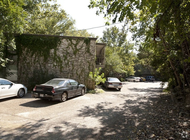 Building Photo - 1801 Westlake Dr