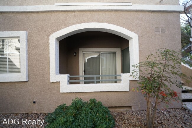 Building Photo - 2 br, 2 bath House - 9330 W Maule Ave #123...