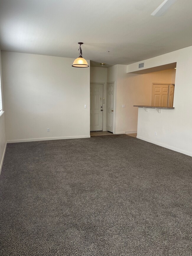 Building Photo - 12886 Ironstone Way