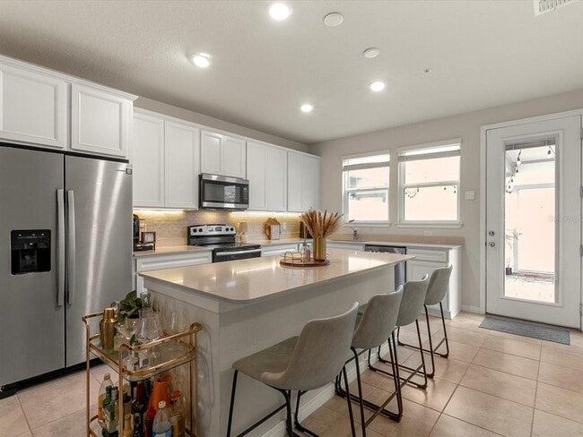 Building Photo - 6021 Arbor Watch Lp