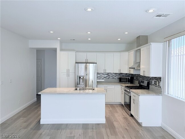 Building Photo - 8071 Sapphire Cove Ave