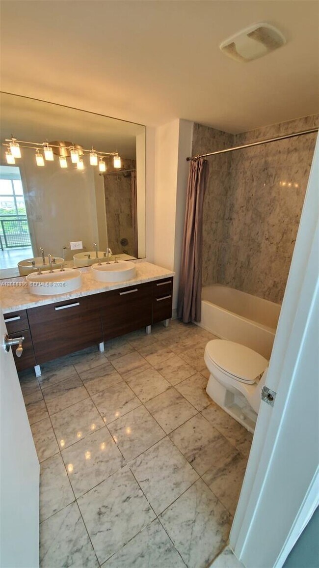 Building Photo - 253 NE 2nd St