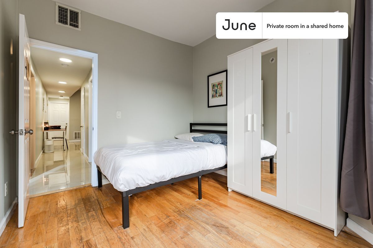 Building Photo - Room in Shared 4 bed/2 bath home